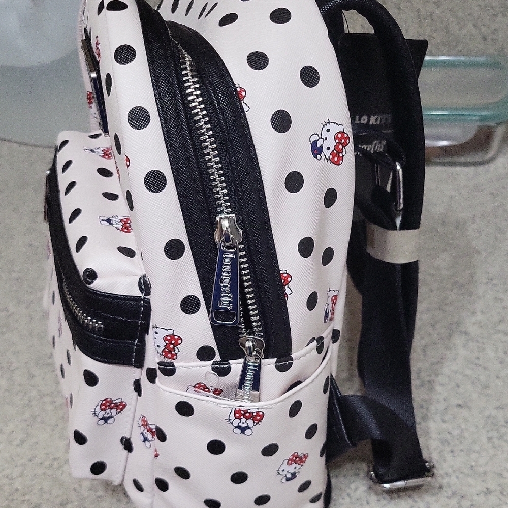 Nwt Hello Kitty Loungefly Mini Backpack - image 3